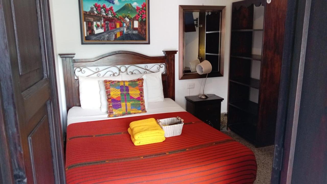 Hotel Casa Santiago Son Antigua Exteriér fotografie